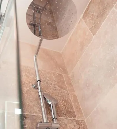 Le Sauvignon, T2 De Caractere Avec Jardin *